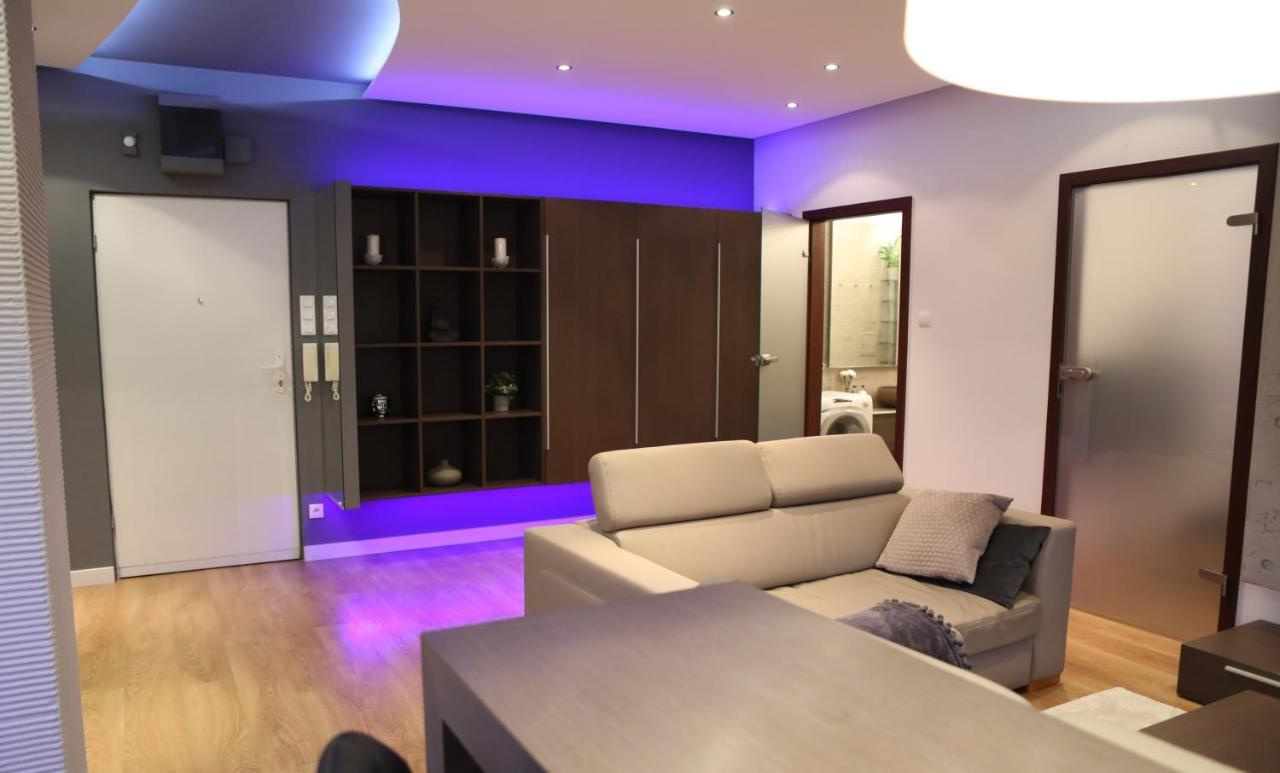 Lupoapartments Krolewska Penthouse Mandoria Parking Dostep Na Kod Lodz  Exterior photo